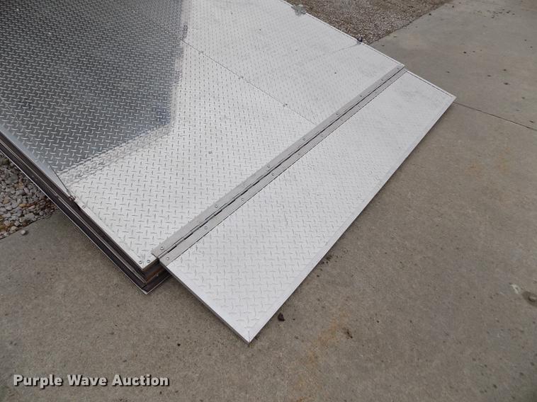 image for item FA9543 2012 ATC M0TGRSX8544TTA4 enclosed cargo trailer