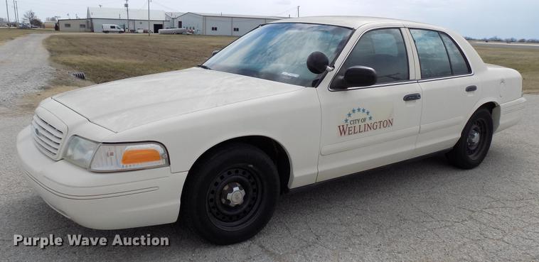 image for item FC9519 1999 Ford Crown Victoria Police Interceptor