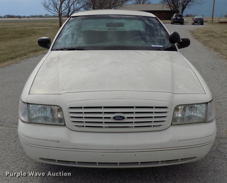 image for item FC9519 1999 Ford Crown Victoria Police Interceptor