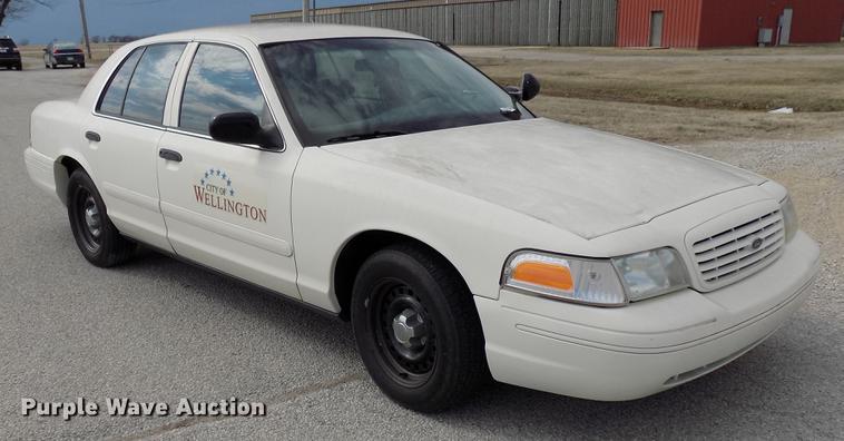 image for item FC9519 1999 Ford Crown Victoria Police Interceptor