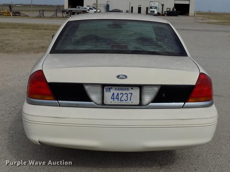 image for item FC9519 1999 Ford Crown Victoria Police Interceptor