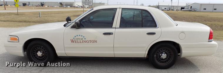 image for item FC9519 1999 Ford Crown Victoria Police Interceptor