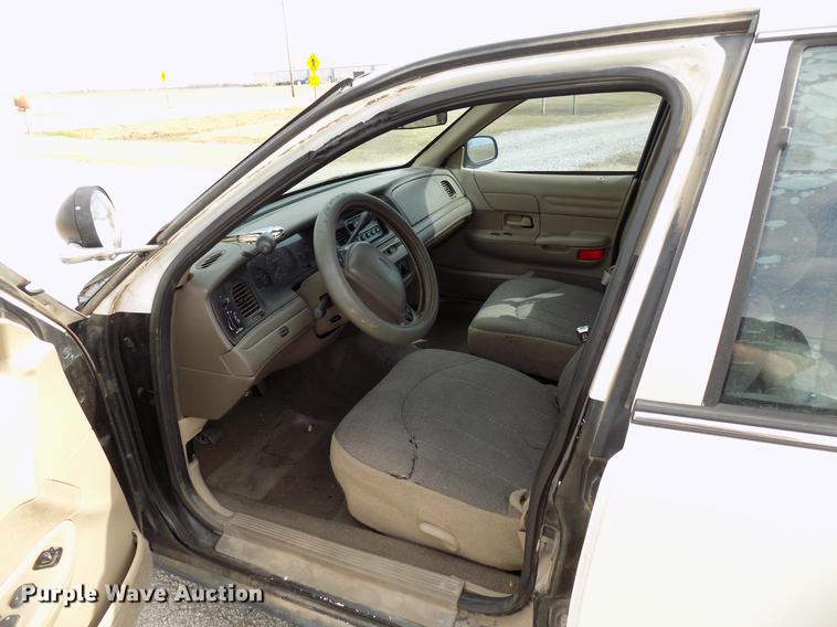 image for item FC9519 1999 Ford Crown Victoria Police Interceptor