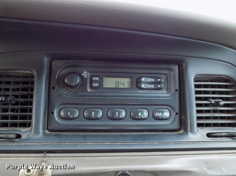 image for item FC9519 1999 Ford Crown Victoria Police Interceptor