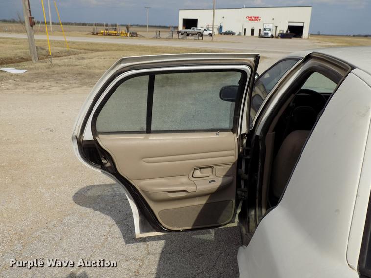 image for item FC9519 1999 Ford Crown Victoria Police Interceptor