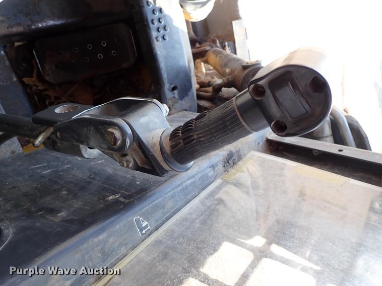 image for item FN9764 2001 New Holland LS180 skid steer