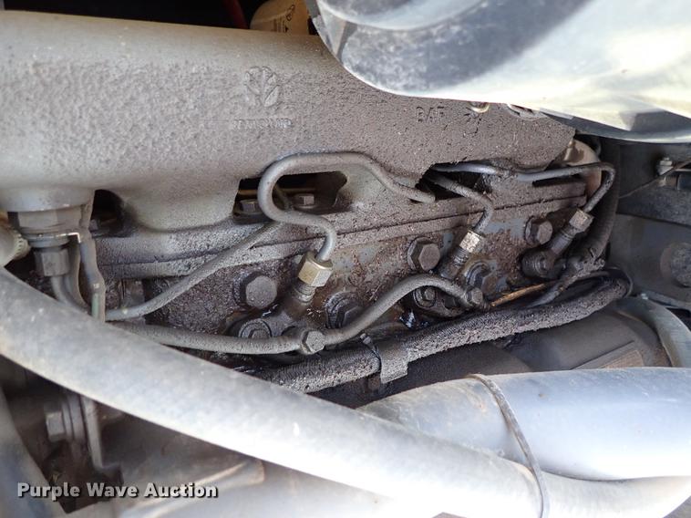 image for item FN9764 2001 New Holland LS180 skid steer