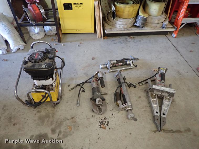 image for item FN9778 Amkus rescue tools