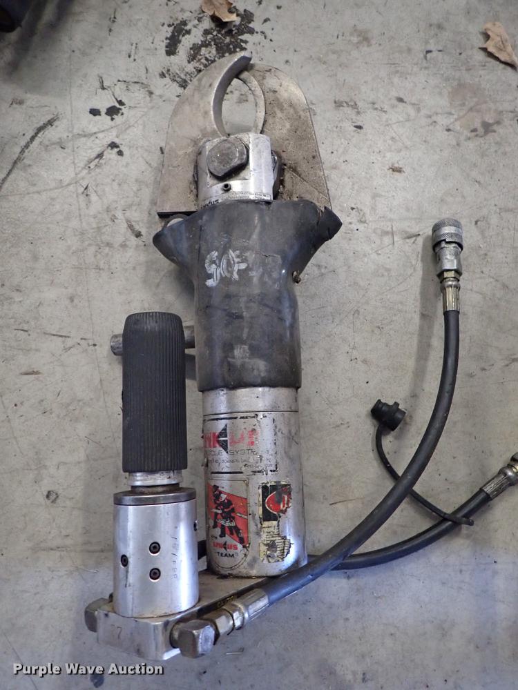 image for item FN9778 Amkus rescue tools