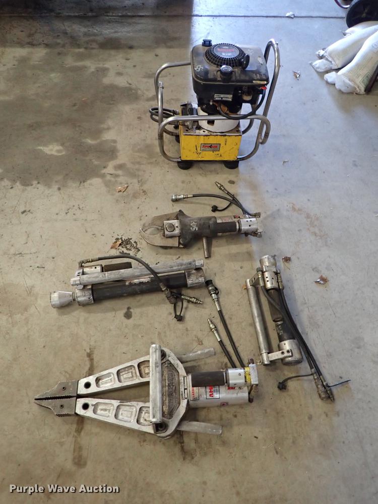 image for item FN9778 Amkus rescue tools
