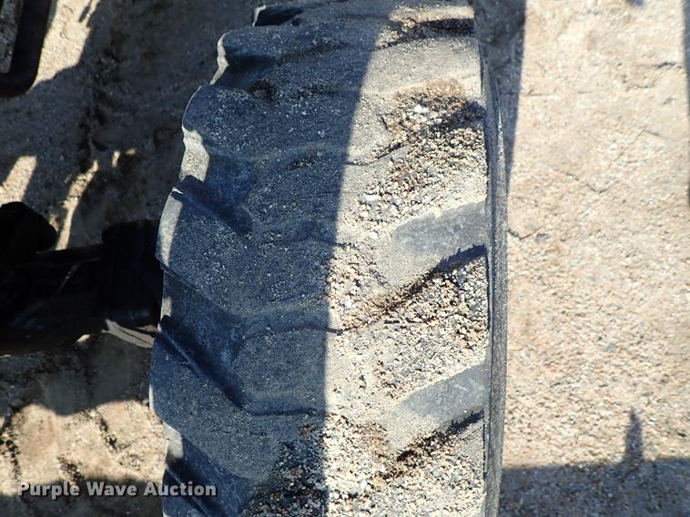 image for item FN9785 John Deere 4600 tractor