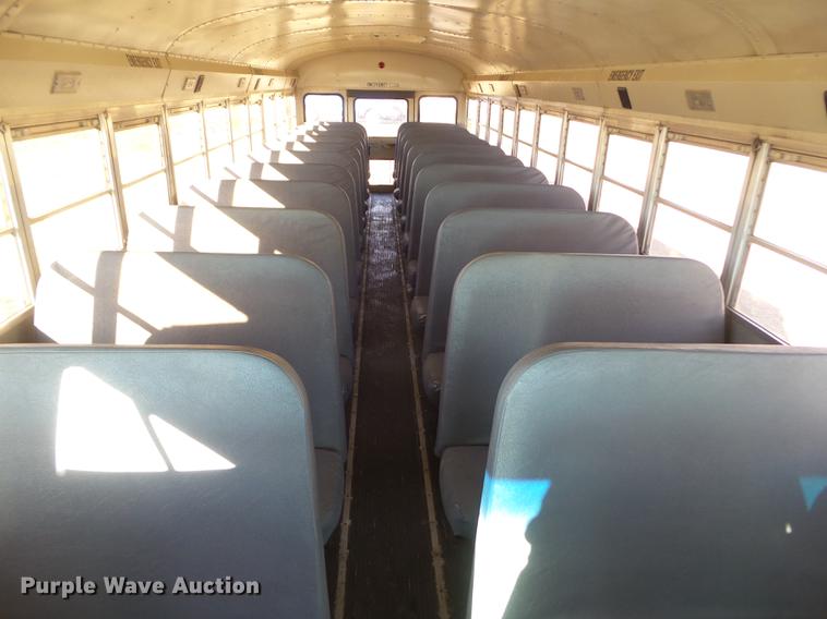image for item L5736 2001 International 3800 school bus