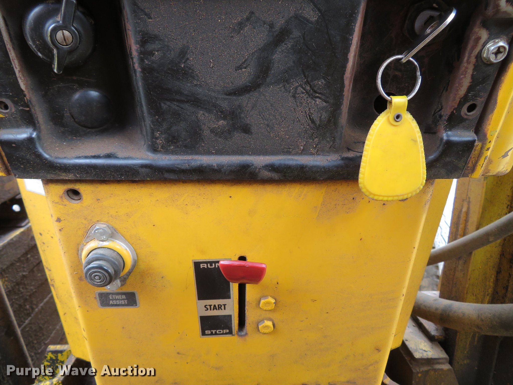 International 250A tractor in Germantown, IL Item DG3918 sold