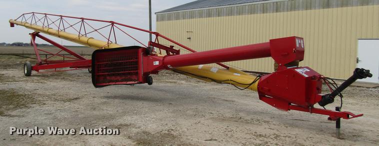 image for item DB6751 Westfield MKX130-94 grain auger