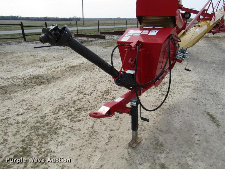 image for item DB6751 Westfield MKX130-94 grain auger