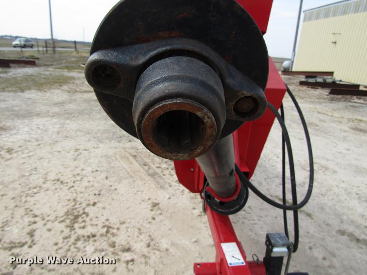 image for item DB6751 Westfield MKX130-94 grain auger