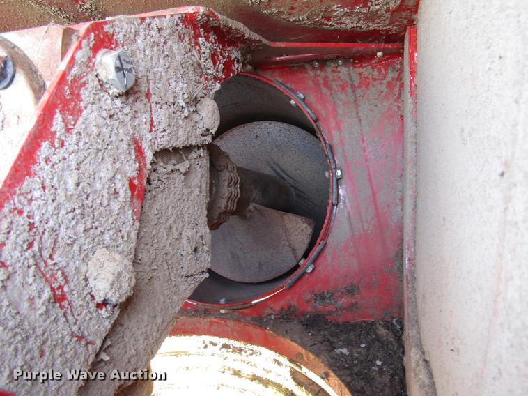 image for item DB6751 Westfield MKX130-94 grain auger