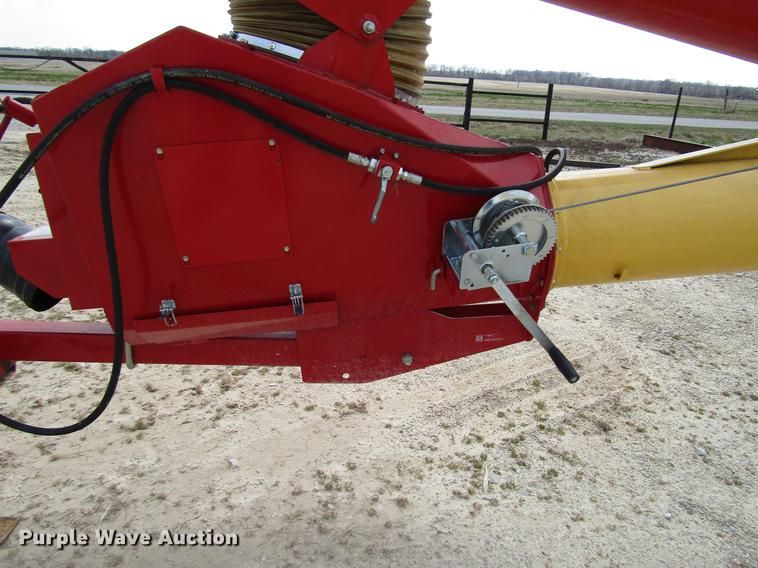 image for item DB6751 Westfield MKX130-94 grain auger
