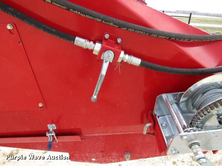 image for item DB6751 Westfield MKX130-94 grain auger