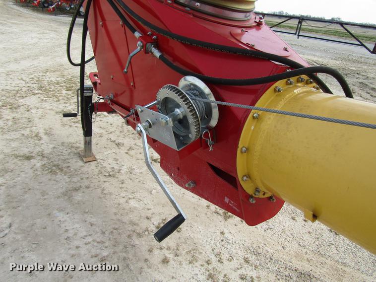 image for item DB6751 Westfield MKX130-94 grain auger