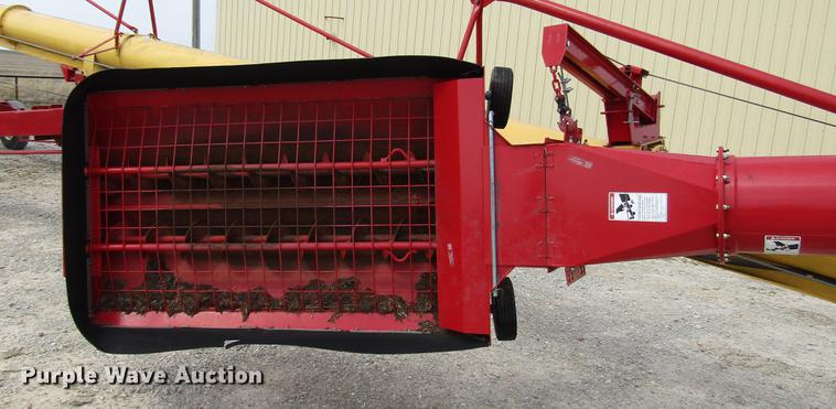 image for item DB6751 Westfield MKX130-94 grain auger