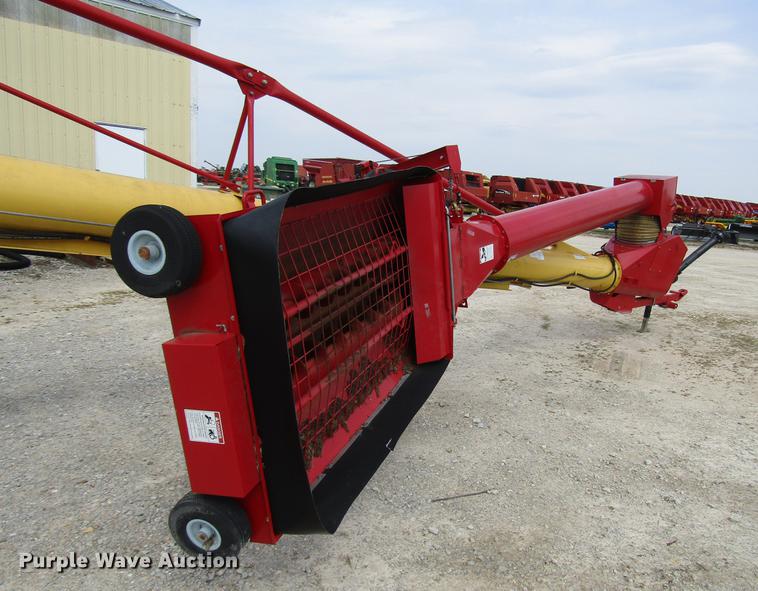 image for item DB6751 Westfield MKX130-94 grain auger