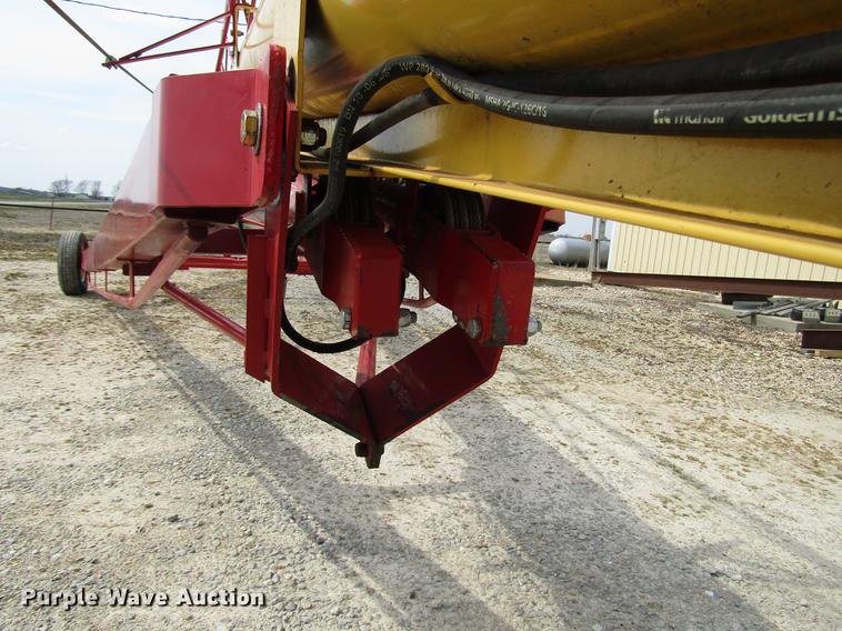 image for item DB6751 Westfield MKX130-94 grain auger