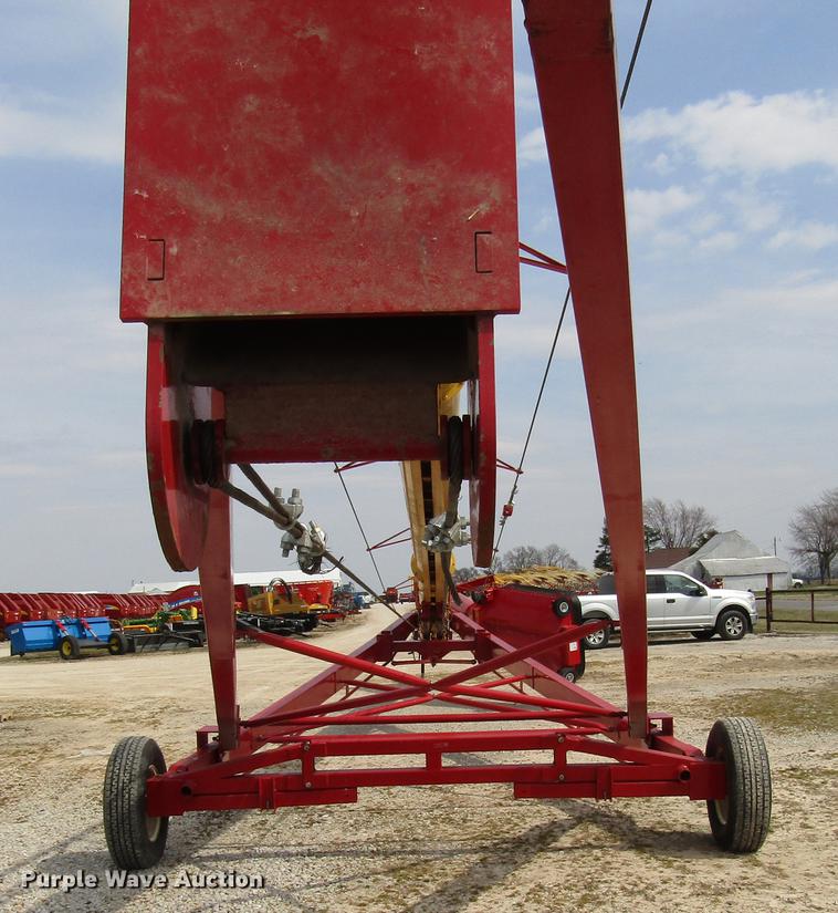 image for item DB6751 Westfield MKX130-94 grain auger