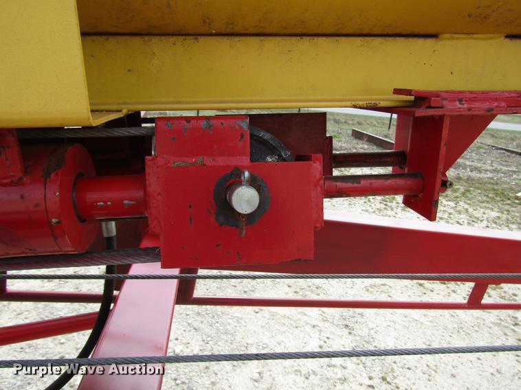 image for item DB6751 Westfield MKX130-94 grain auger