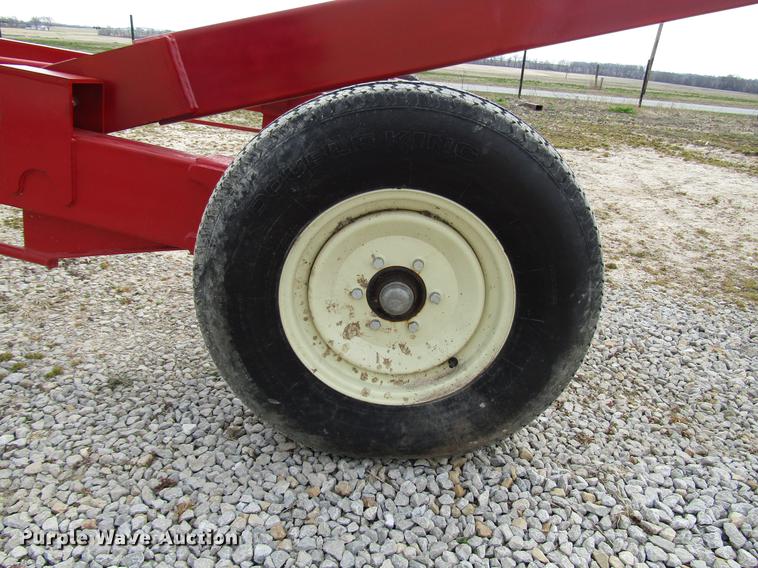 image for item DB6751 Westfield MKX130-94 grain auger