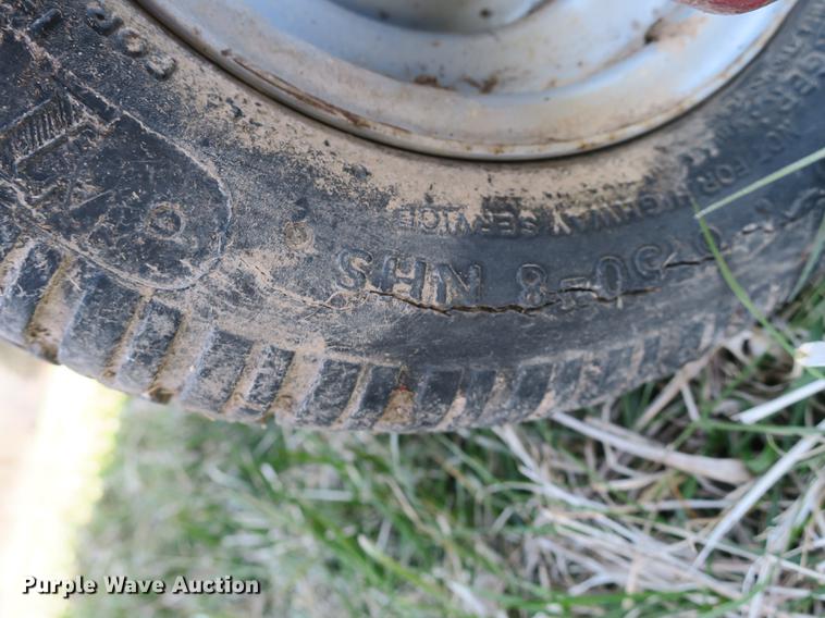 image for item DB8841 1999 Case IH RS451 round baler