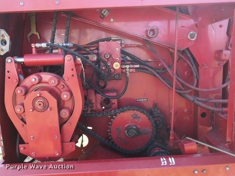 image for item DB8841 1999 Case IH RS451 round baler
