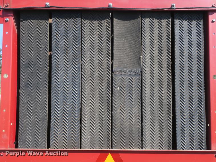 image for item DB8841 1999 Case IH RS451 round baler