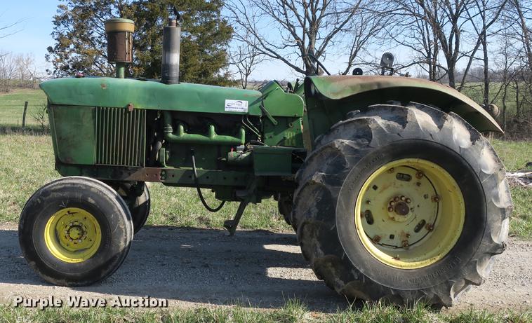 image for item DB8844 John Deere 4020 tractor