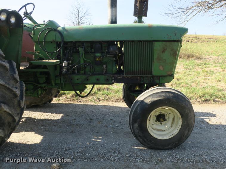 image for item DB8844 John Deere 4020 tractor