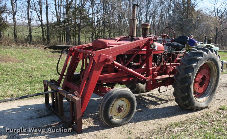image for item DB8845 Farmall Super M tractor