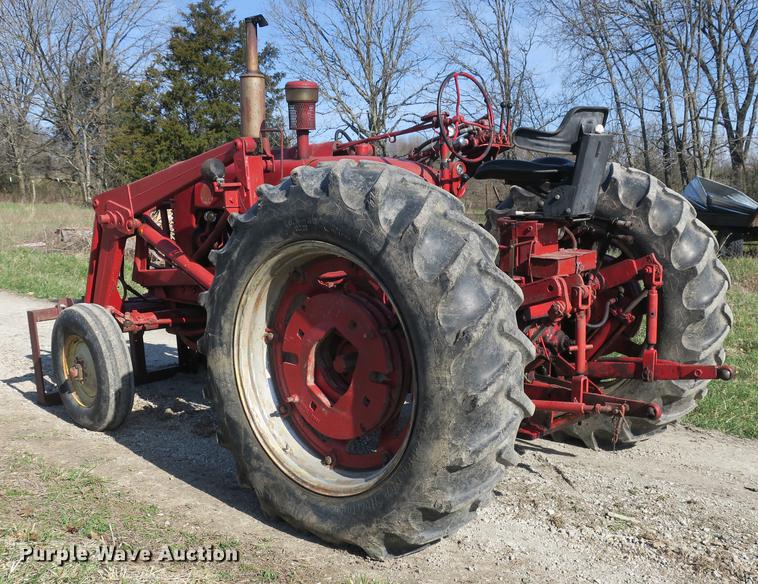image for item DB8845 Farmall Super M tractor