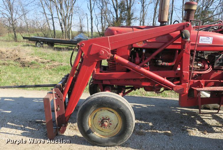 image for item DB8845 Farmall Super M tractor