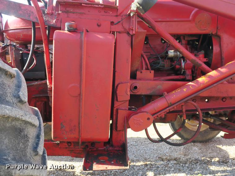 image for item DB8845 Farmall Super M tractor