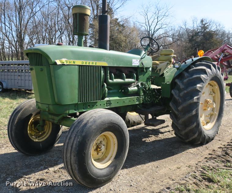 image for item DB8846 John Deere 4020 tractor