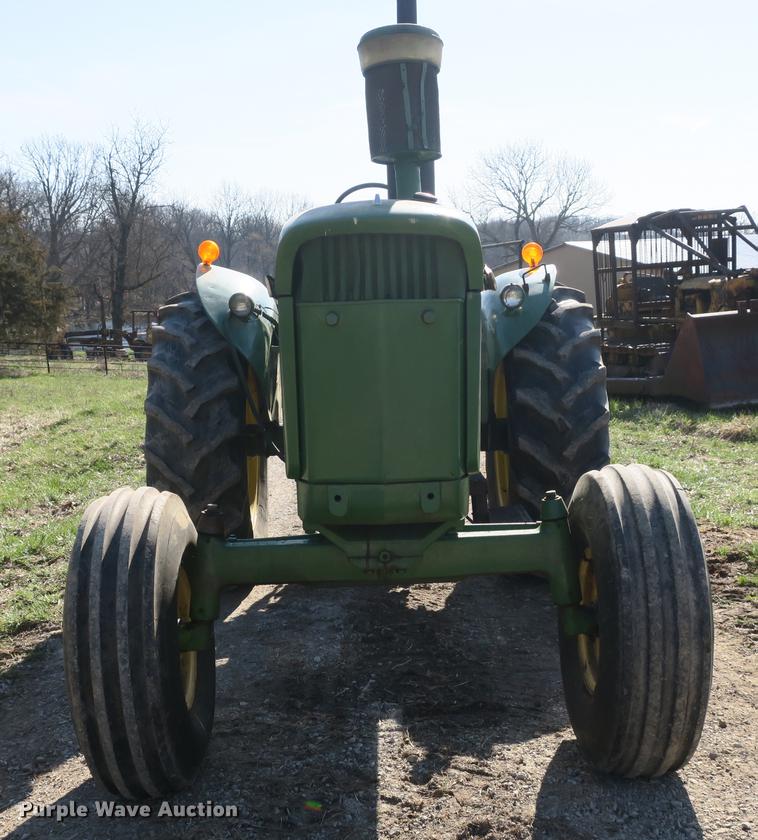 image for item DB8846 John Deere 4020 tractor