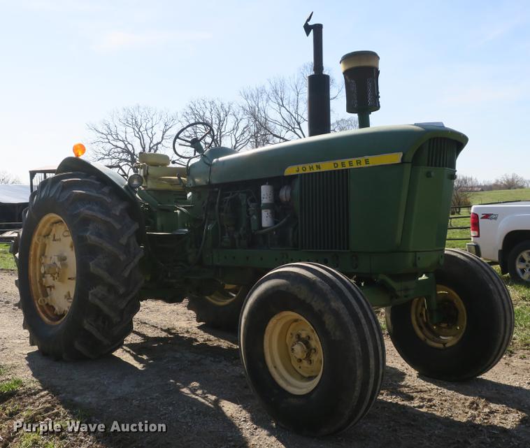 image for item DB8846 John Deere 4020 tractor