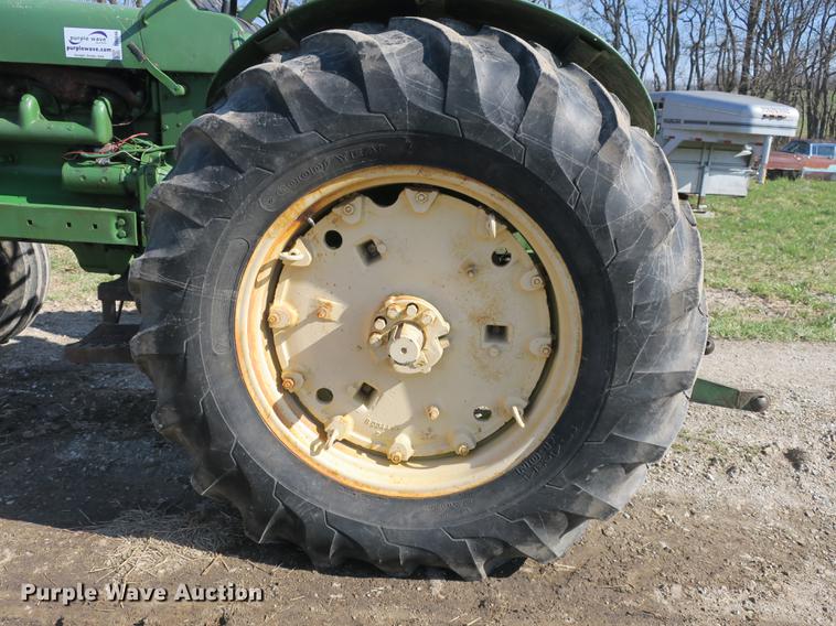 image for item DB8846 John Deere 4020 tractor