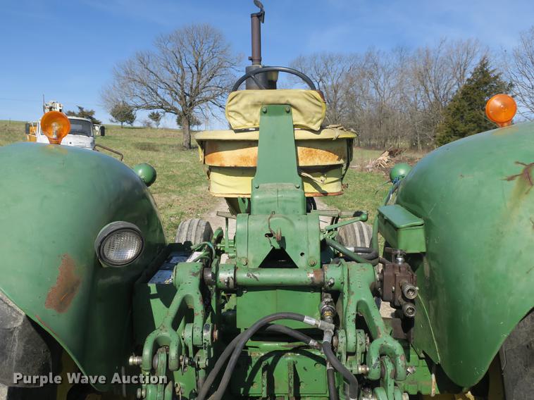 image for item DB8846 John Deere 4020 tractor