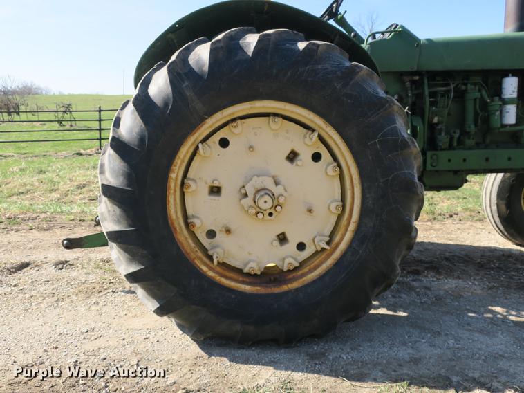 image for item DB8846 John Deere 4020 tractor