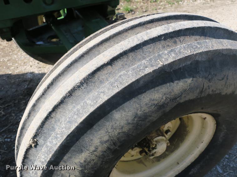 image for item DB8846 John Deere 4020 tractor