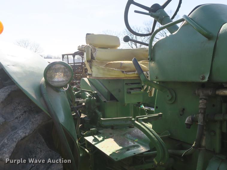 image for item DB8846 John Deere 4020 tractor