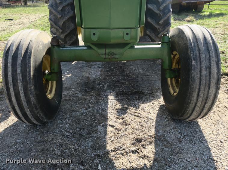 image for item DB8846 John Deere 4020 tractor