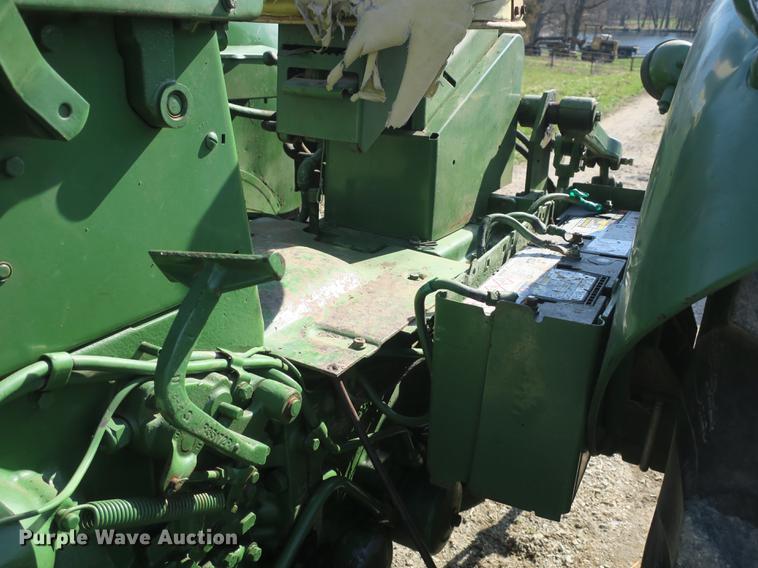 image for item DB8846 John Deere 4020 tractor