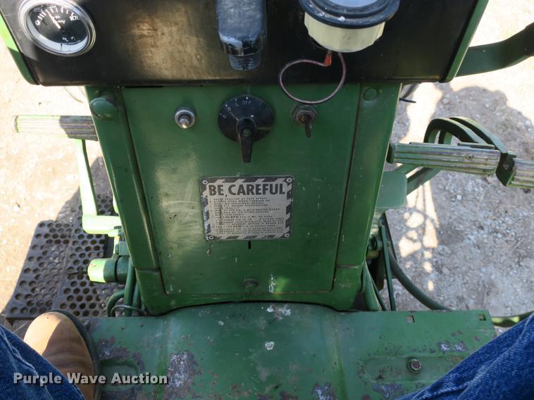 image for item DB8846 John Deere 4020 tractor